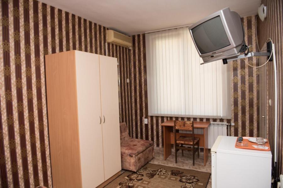 וארנה Hotel Relax מראה חיצוני תמונה