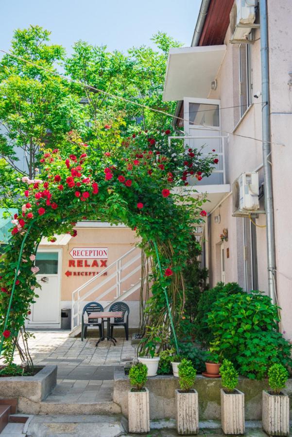 וארנה Hotel Relax מראה חיצוני תמונה
